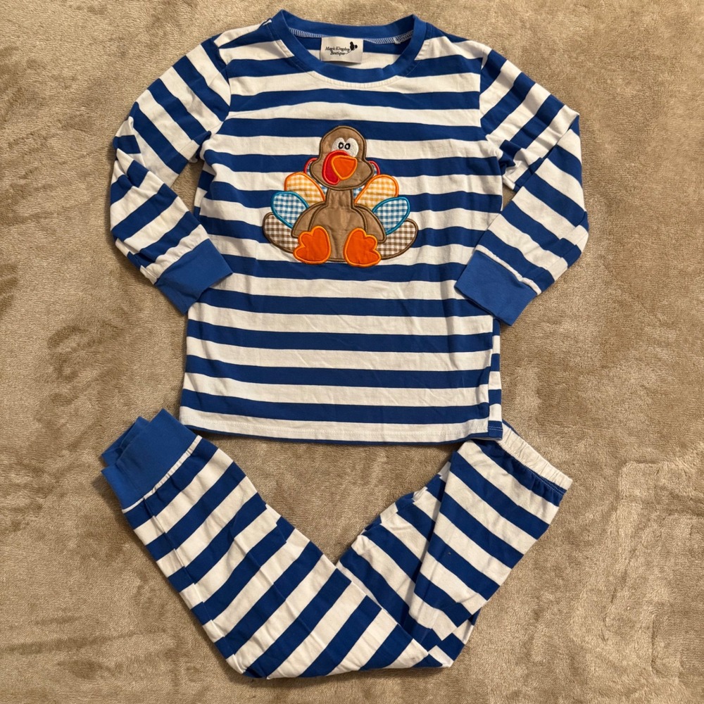 Magic Kingdom Boutique Kids Turkey Pajama Set Blue White Striped Size 6-7T